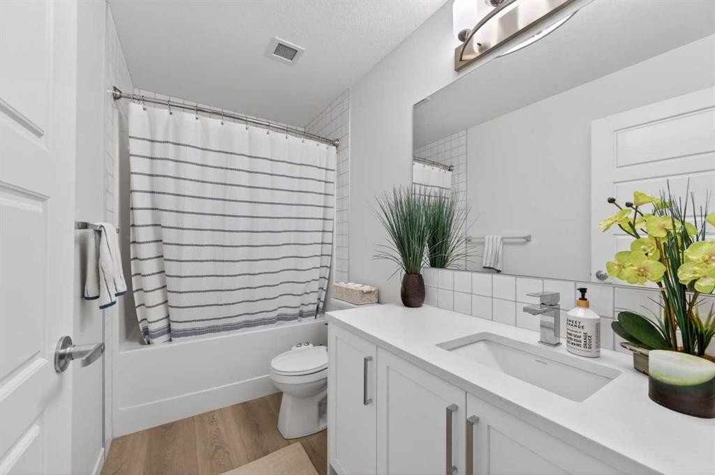3208-20295 Seton Way Se, Calgary, AB - Indoor Photo Showing Bathroom