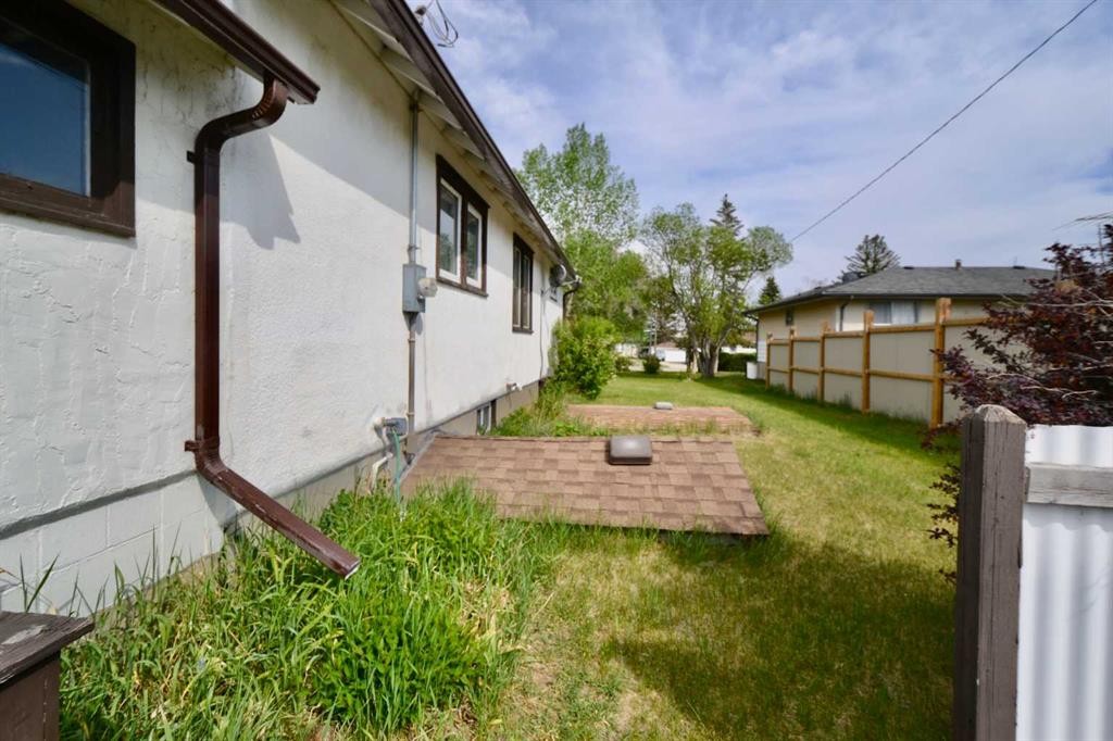 308 Walsh Avenue, Acme, AB - Outdoor With Exterior