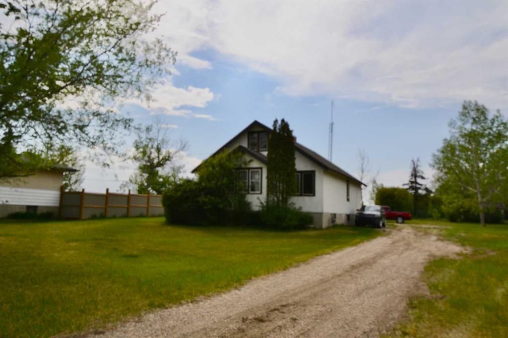308 Walsh Avenue, Acme, AB - Outdoor