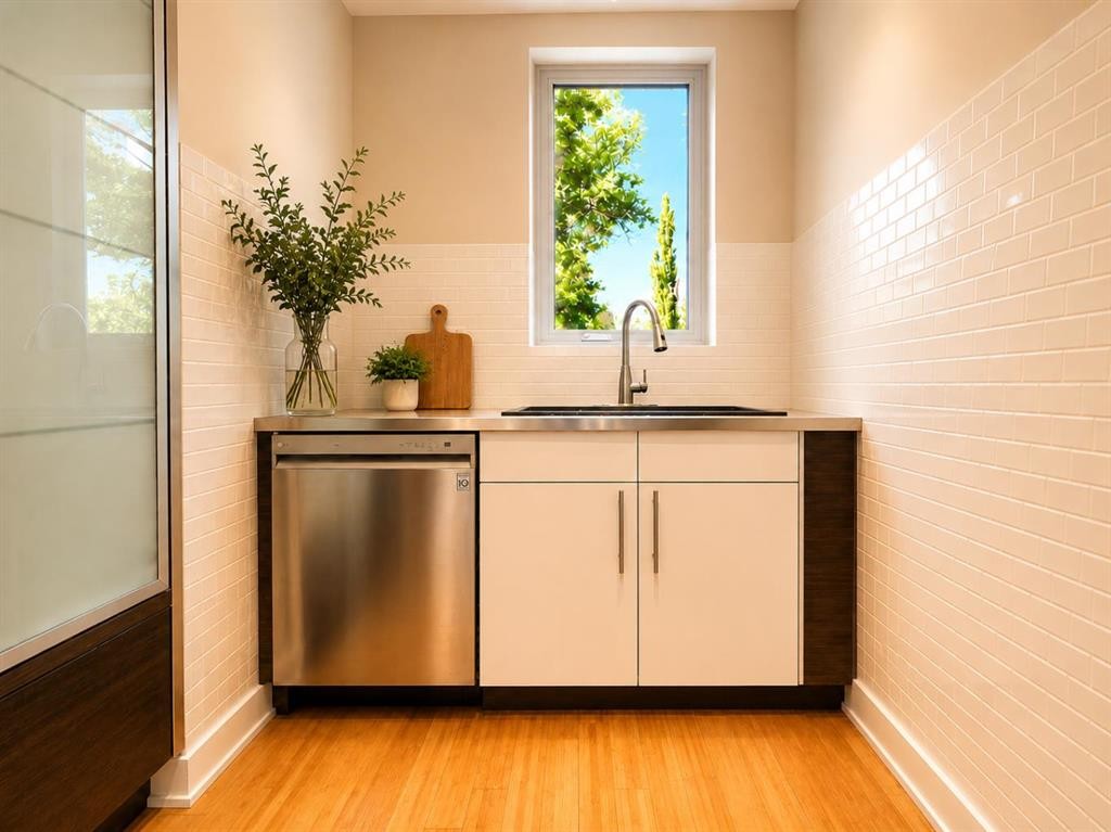 131 8 Avenue Ne, Calgary, AB - Indoor