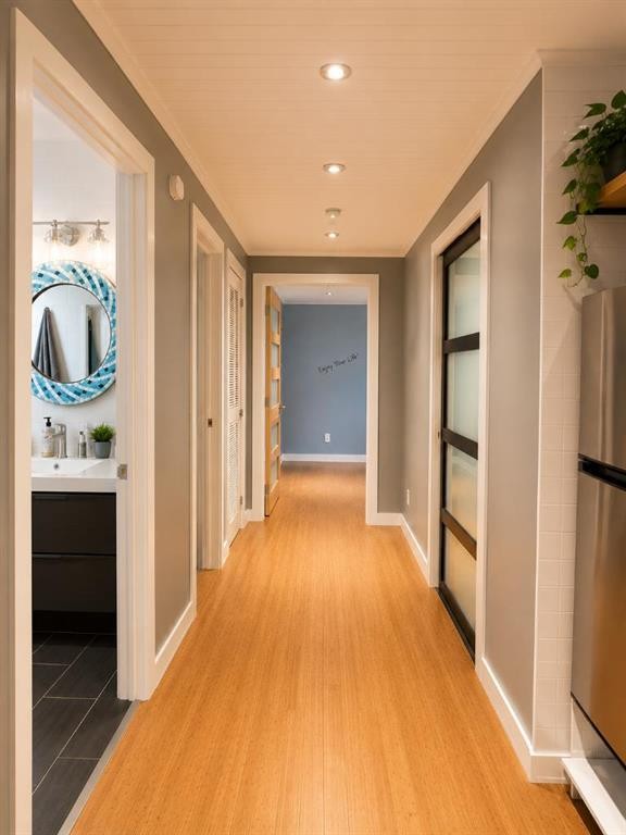 131 8 Avenue Ne, Calgary, AB - Indoor Photo Showing Other Room