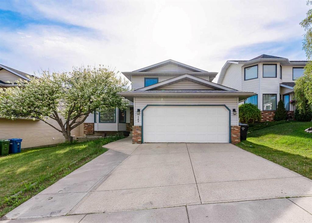 145 Hawkdale Circle Nw, Calgary, AB - Outdoor With Facade