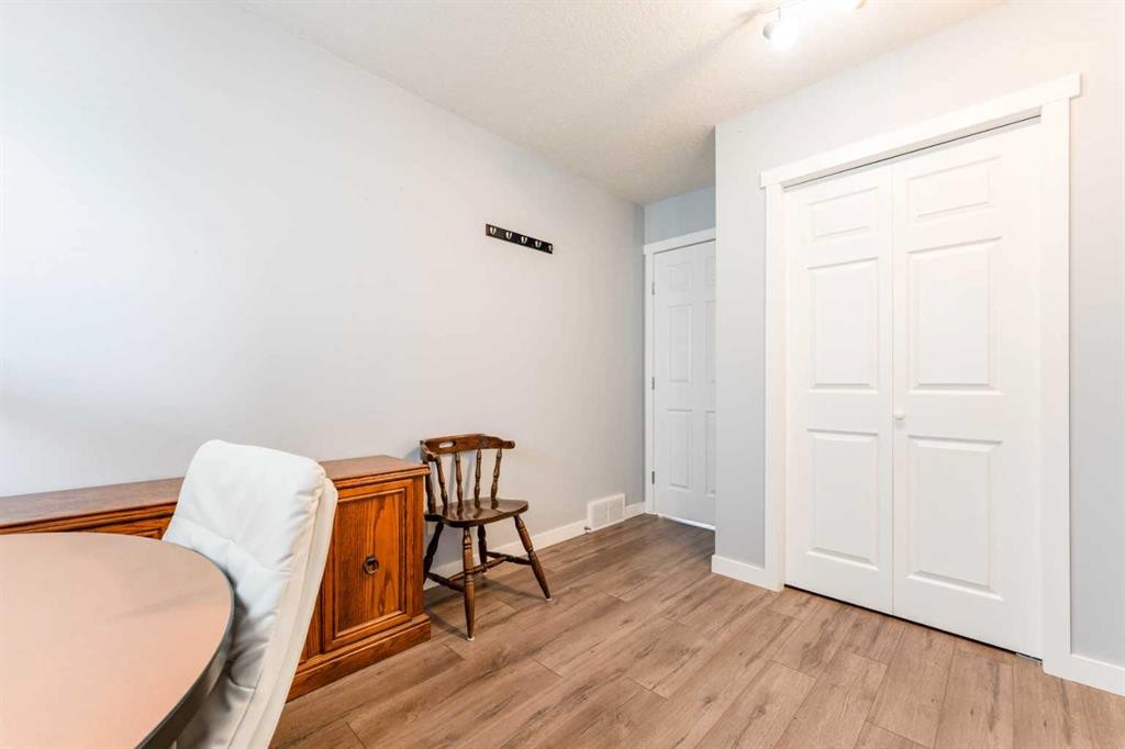145 Hawkdale Circle Nw, Calgary, AB - Indoor