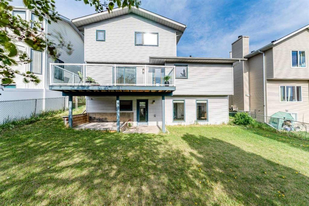 145 Hawkdale Circle Nw, Calgary, AB - Outdoor With Deck Patio Veranda