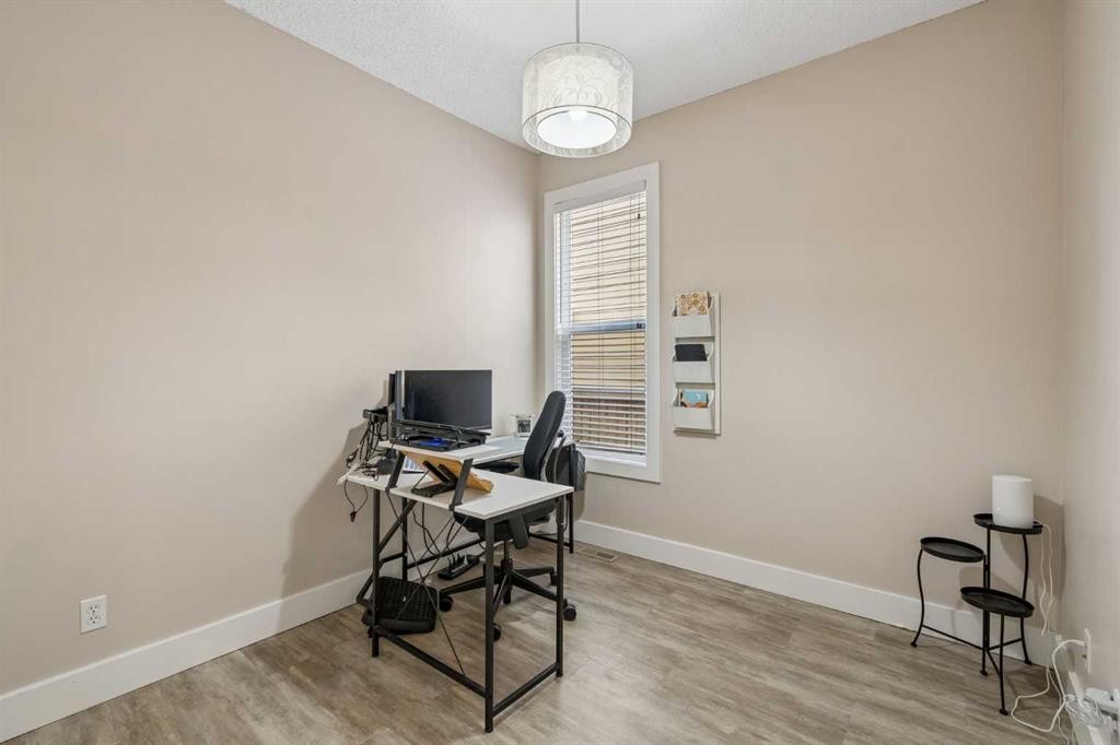 45 Mahogany Terrace Se, Calgary, AB - Indoor Photo Showing Office