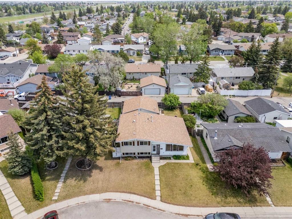 452 Manora Way Ne, Calgary, AB - Outdoor With View