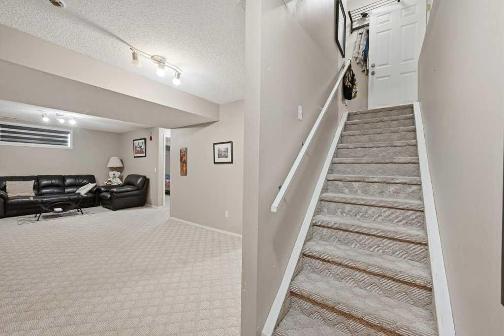 86 Saddlecrest Close Ne, Calgary, AB - Indoor
