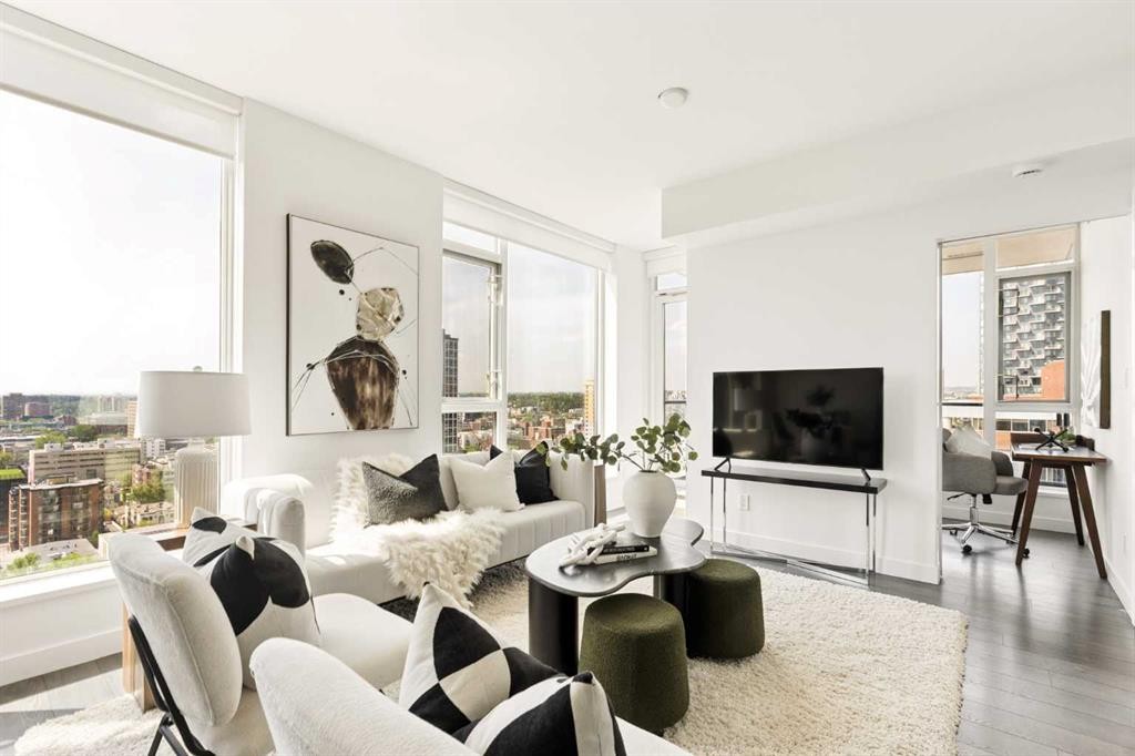 1808-310 12 Avenue Sw, Calgary, AB - Indoor Photo Showing Living Room