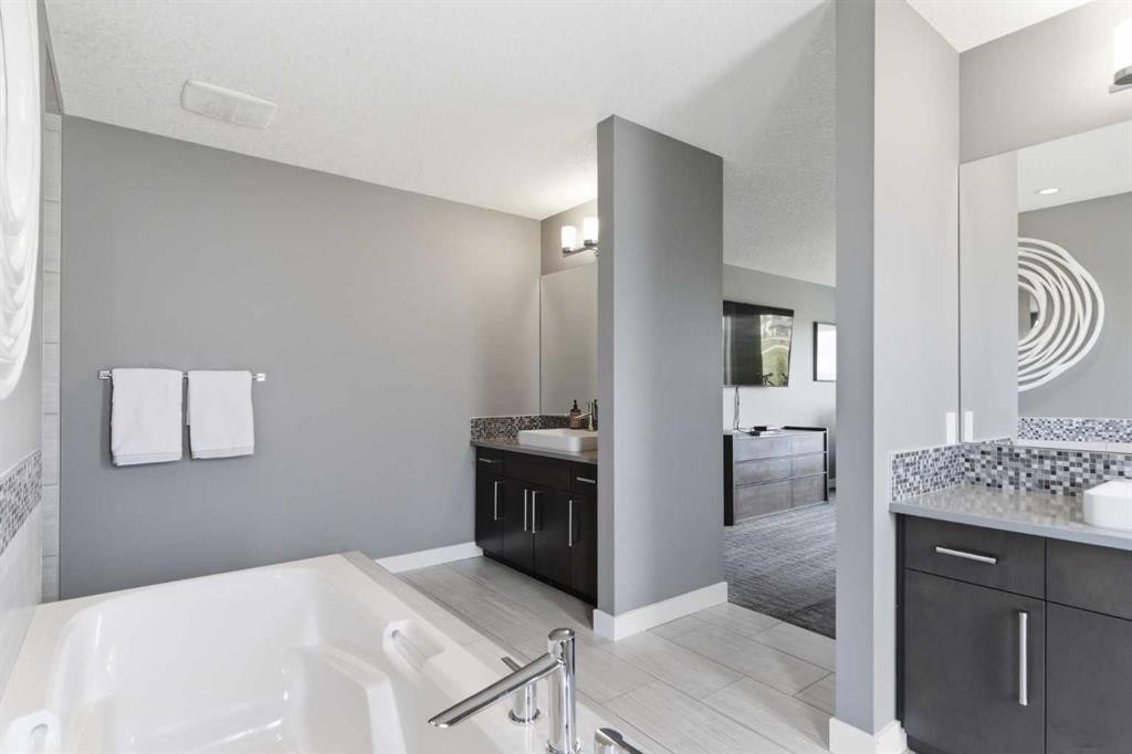 248 Aspenmere Circle, Chestermere, AB