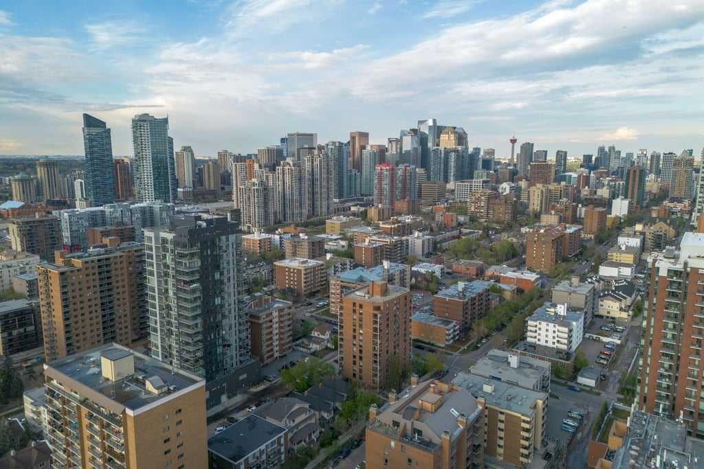 1314 15 Avenue Sw, Calgary, AB - Outdoor With View