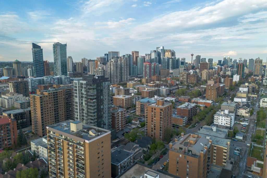 1314 15 Avenue Sw, Calgary, AB - Outdoor With View