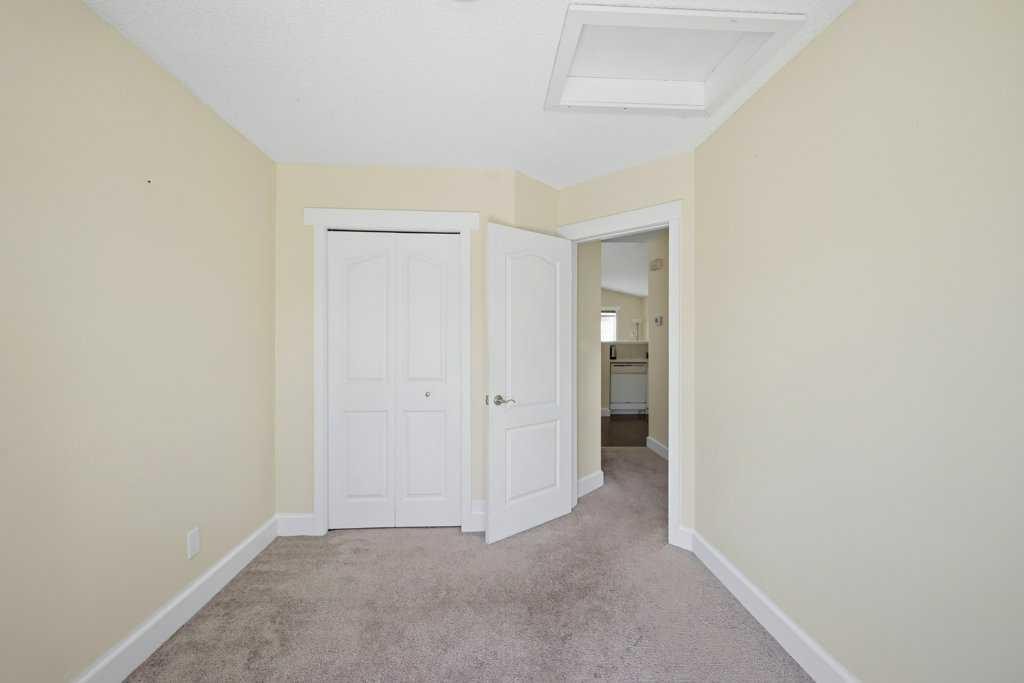 141 Martin Crossing Crescent Ne, Calgary, AB - Indoor