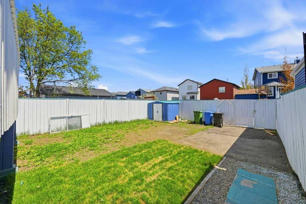 141 Martin Crossing Crescent Ne, Calgary, AB - Outdoor