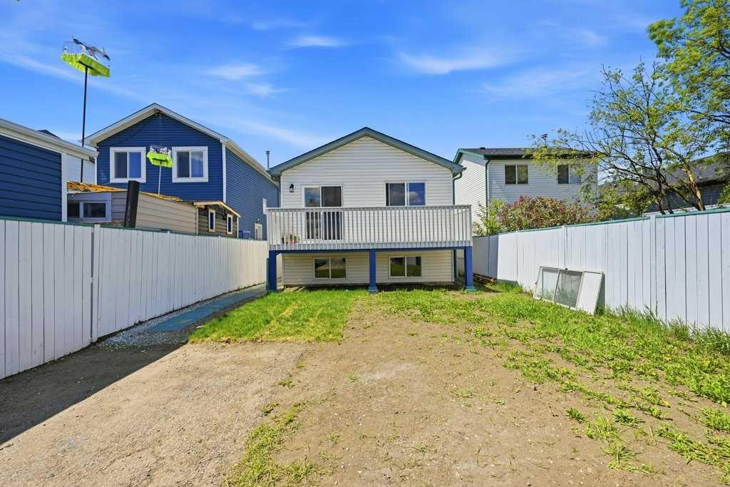 141 Martin Crossing Crescent Ne, Calgary, AB - Outdoor