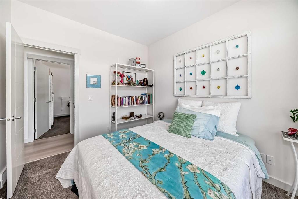 1048 Regal Crescent Ne, Calgary, AB - Indoor Photo Showing Bedroom