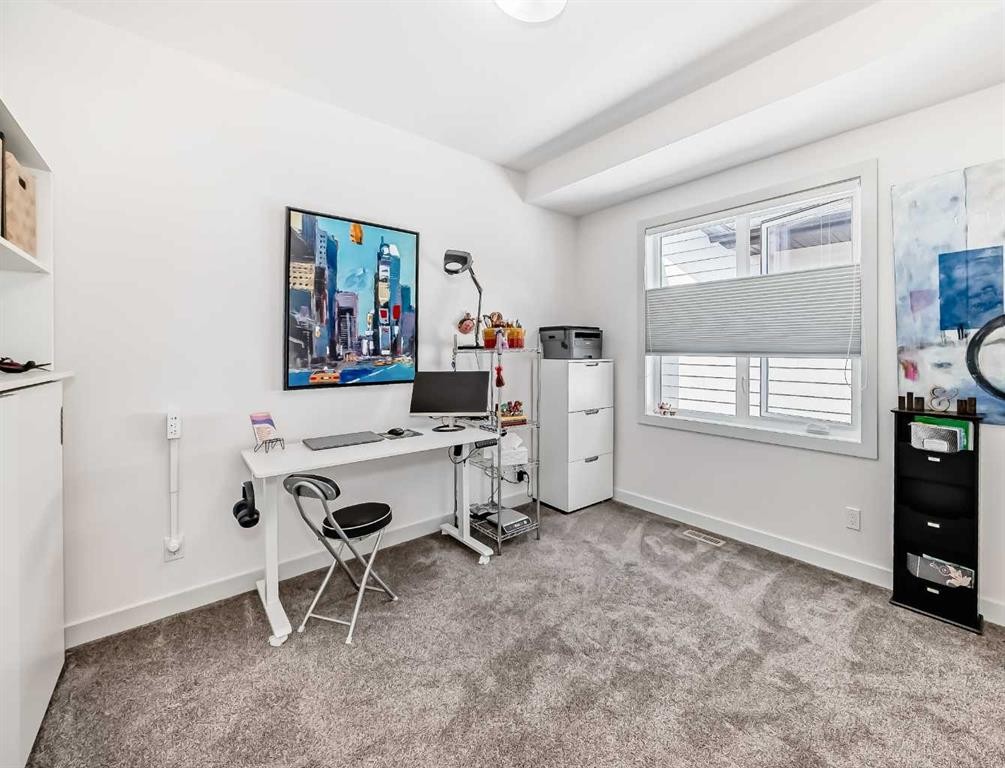 1048 Regal Crescent Ne, Calgary, AB - Indoor Photo Showing Office