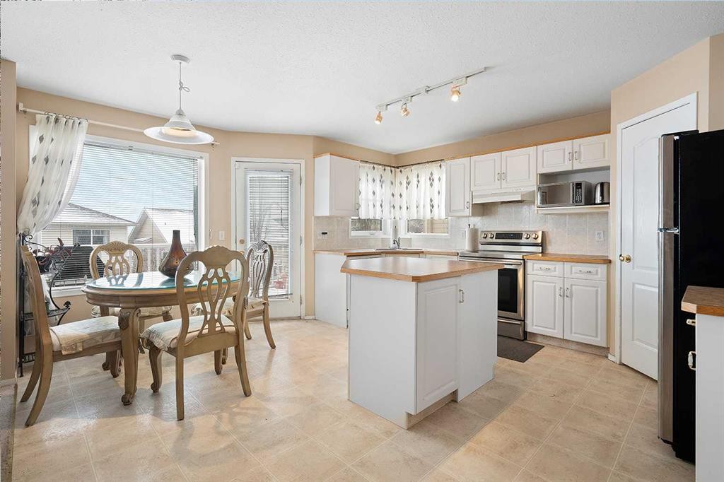 141 Arbour Stone Close Nw, Calgary, AB
