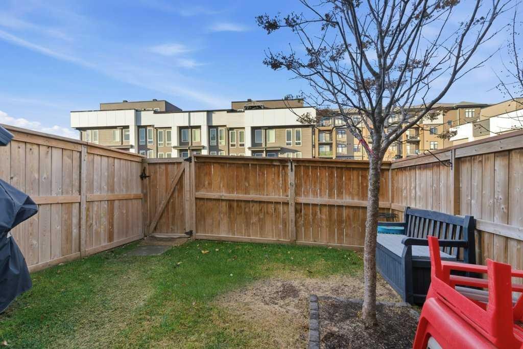 410-338 Seton Circle Se, Calgary, AB - Outdoor