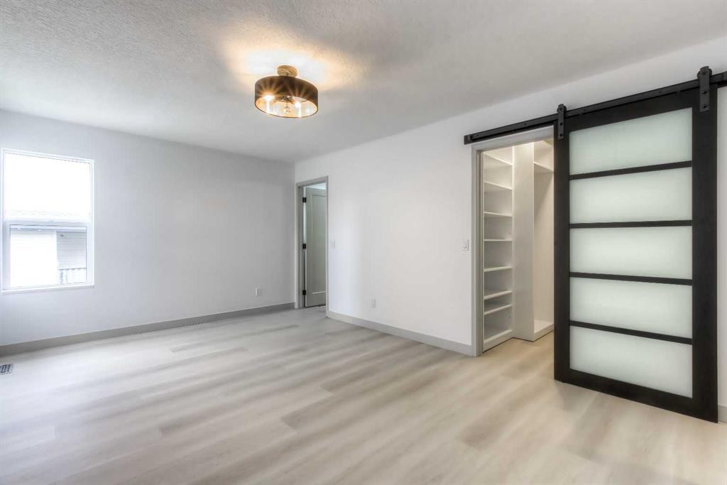 81 Coventry Circle Ne, Calgary, AB - Indoor