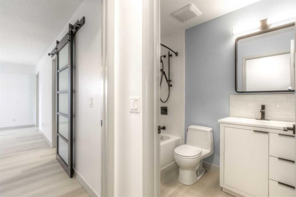 81 Coventry Circle Ne, Calgary, AB - Indoor Photo Showing Bathroom