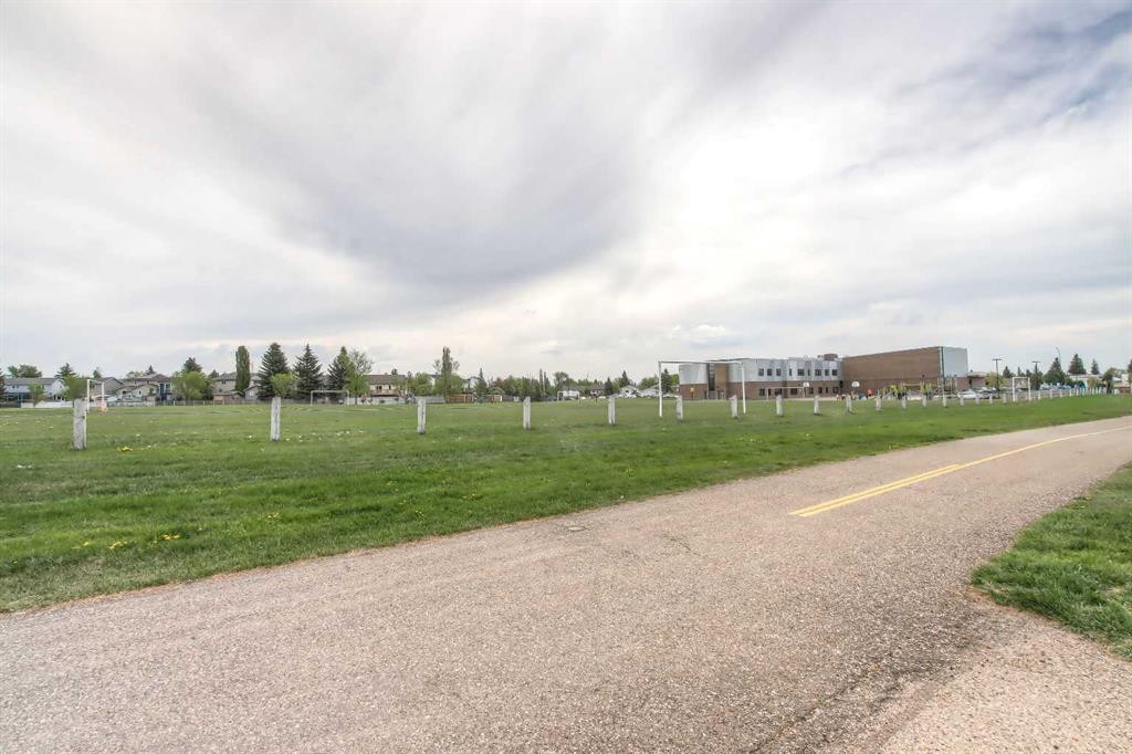 81 Coventry Circle Ne, Calgary, AB - Outdoor With View