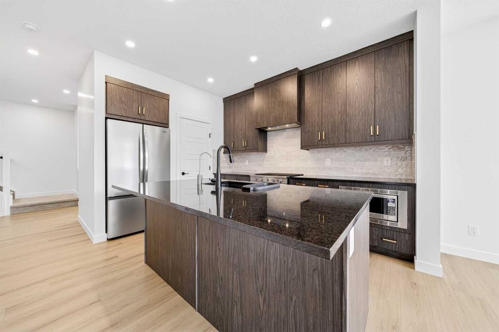 264 Edith Place Nw, Calgary, AB