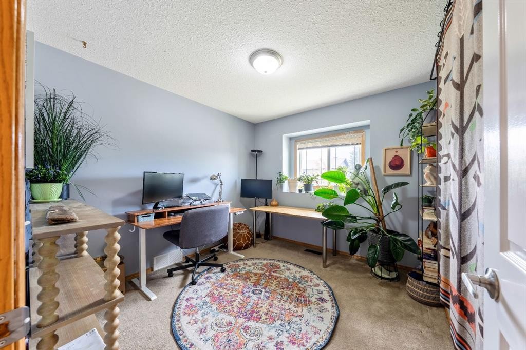 1721 Strathcona Place, Strathmore, AB - Indoor Photo Showing Office