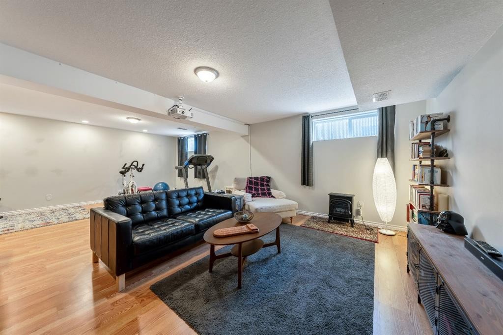 1721 Strathcona Place, Strathmore, AB - Indoor