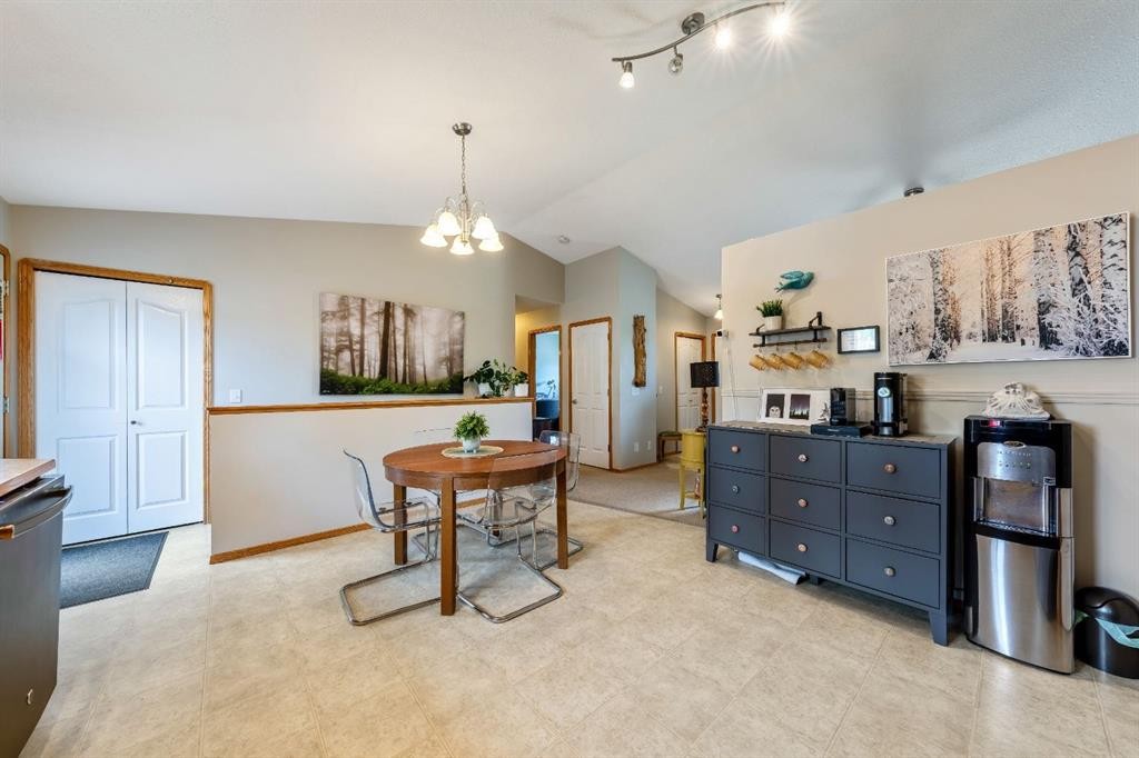 1721 Strathcona Place, Strathmore, AB - Indoor