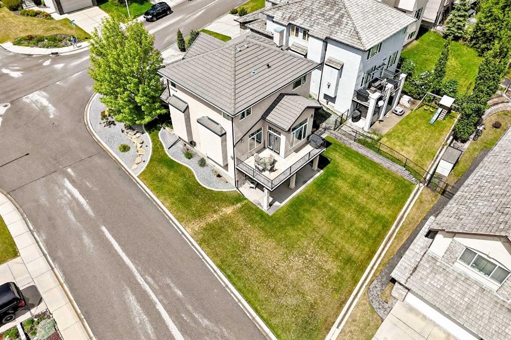 18 Royal Ridge Link Nw, Calgary, AB