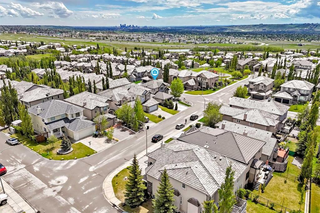 18 Royal Ridge Link Nw, Calgary, AB