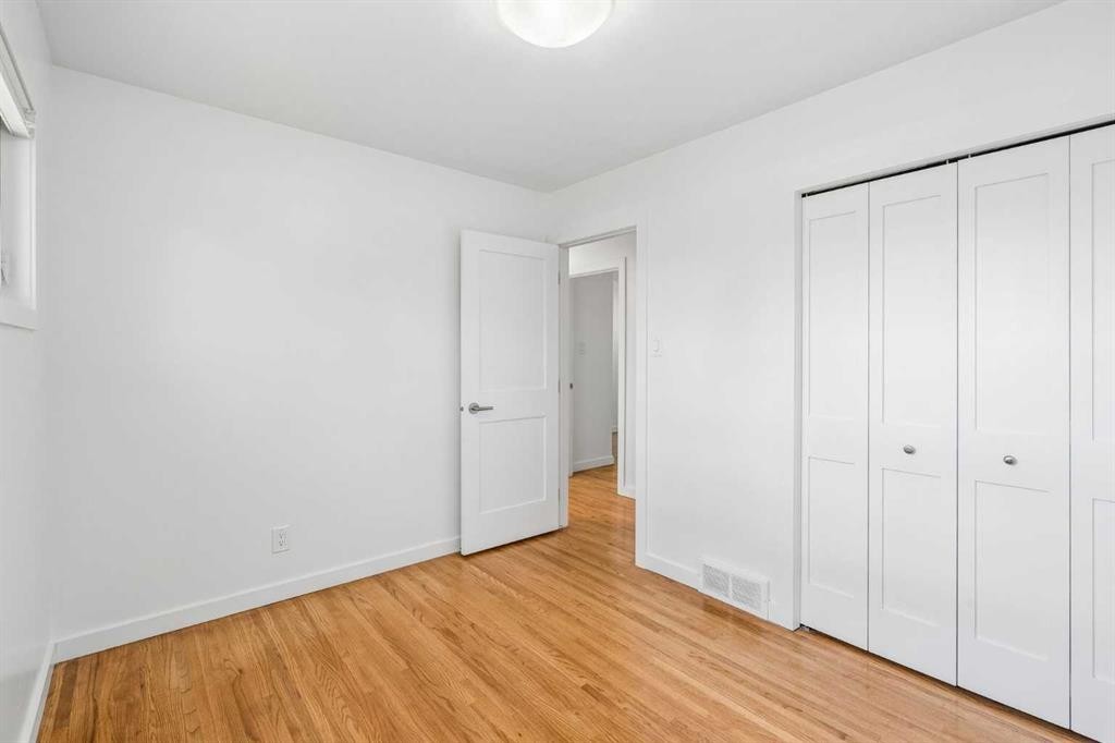 7224 Farrell Road Se, Calgary, AB - Indoor Photo Showing Other Room