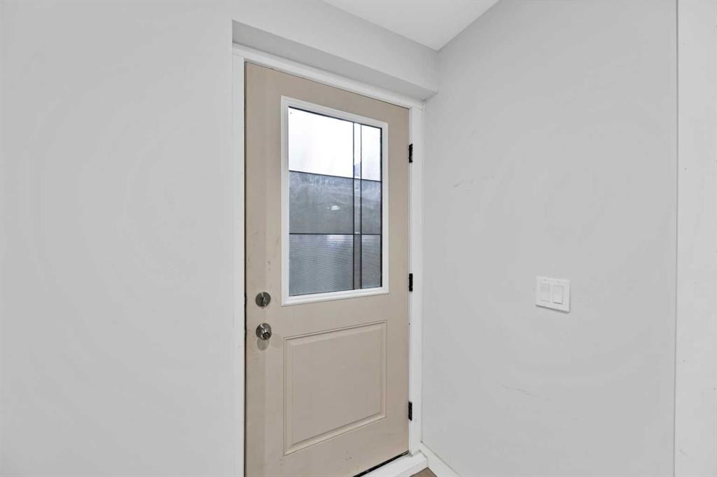 100 San Diego Green Ne, Calgary, AB - Indoor Photo Showing Other Room