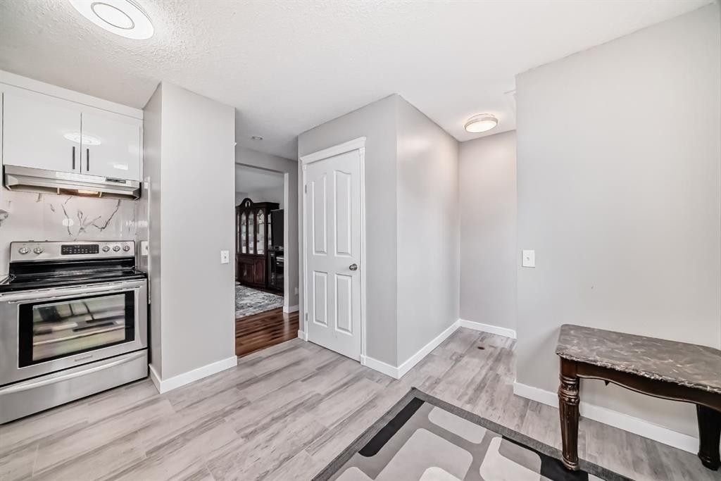 116 Pineson Place Ne, Calgary, AB - Indoor Photo Showing Kitchen