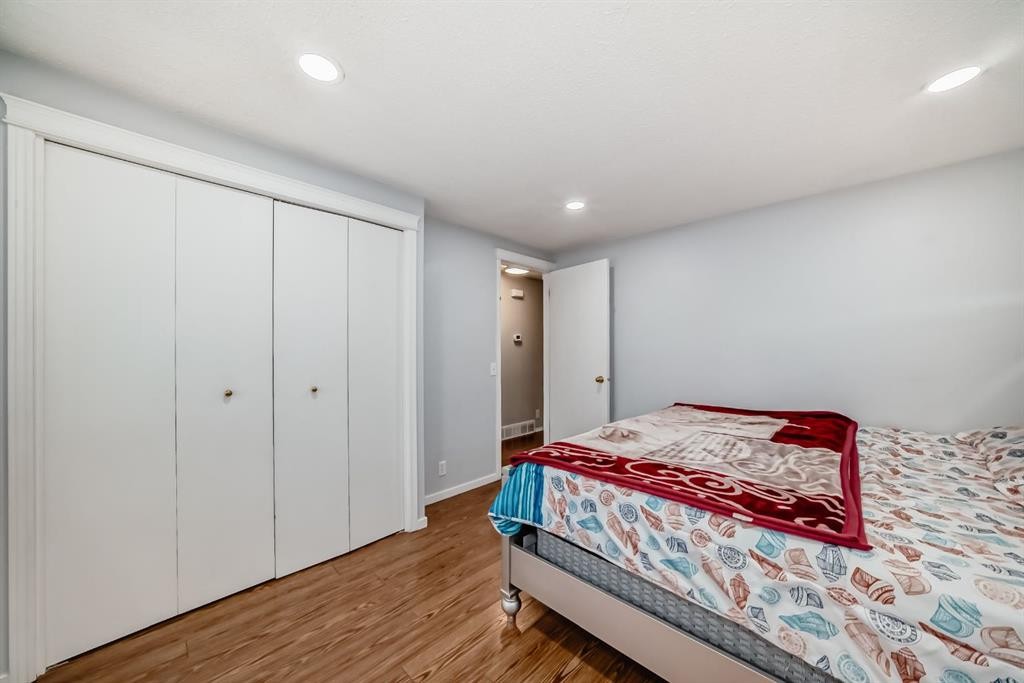 116 Pineson Place Ne, Calgary, AB - Indoor Photo Showing Bedroom