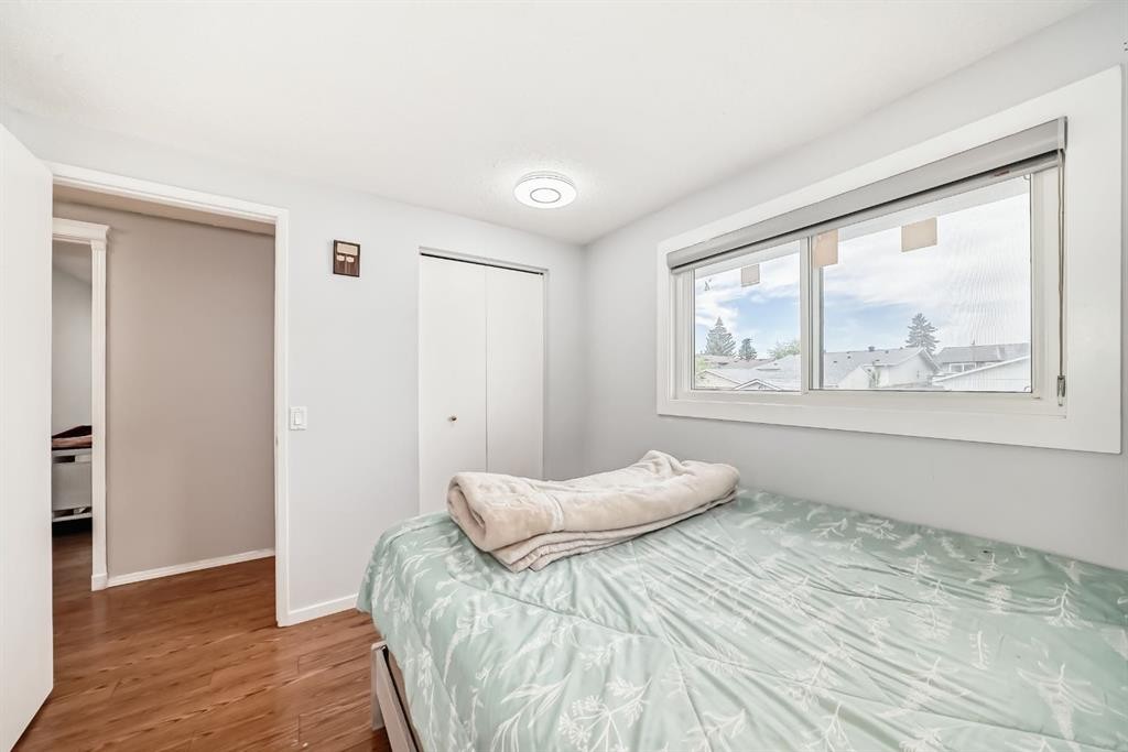 116 Pineson Place Ne, Calgary, AB - Indoor Photo Showing Bedroom
