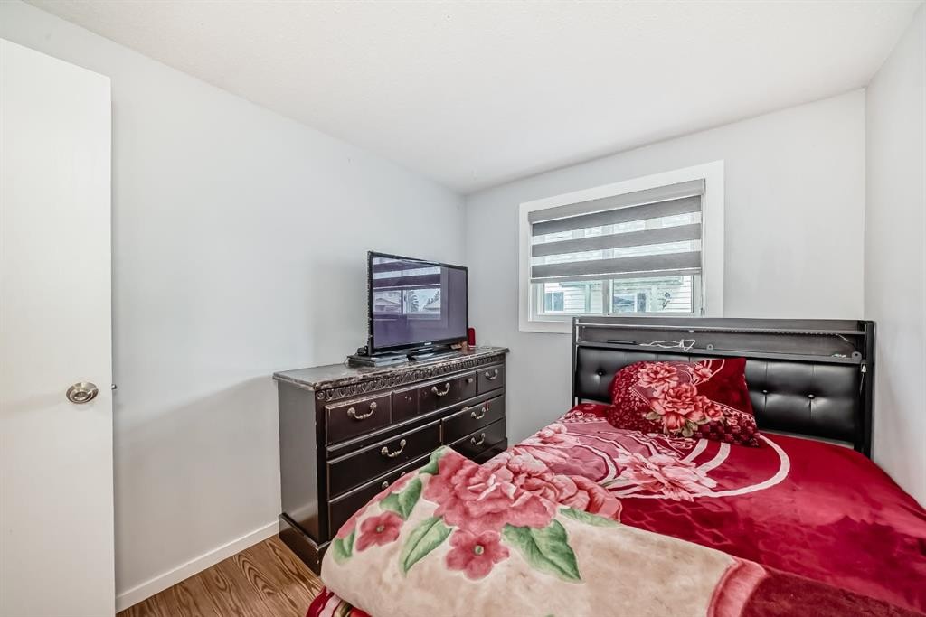 116 Pineson Place Ne, Calgary, AB - Indoor Photo Showing Bedroom