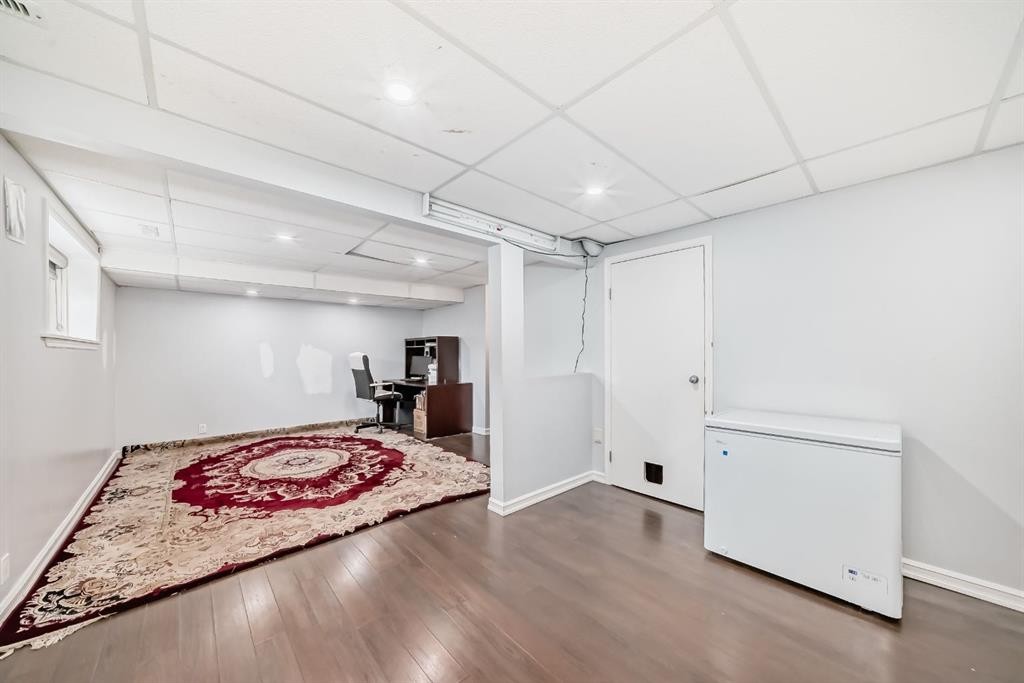 116 Pineson Place Ne, Calgary, AB - Indoor Photo Showing Other Room