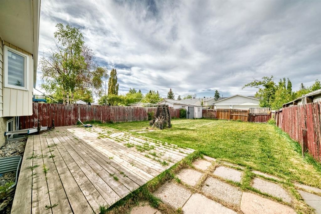 116 Pineson Place Ne, Calgary, AB - Outdoor With Deck Patio Veranda