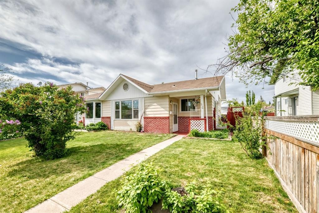 116 Pineson Place Ne, Calgary, AB - Outdoor