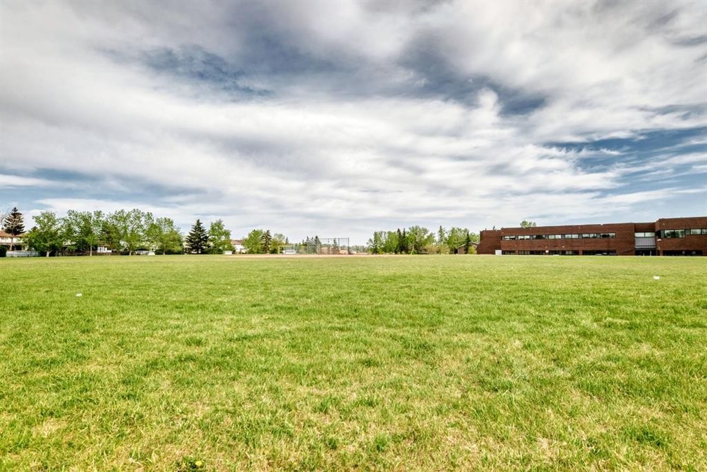 116 Pineson Place Ne, Calgary, AB - Outdoor With View
