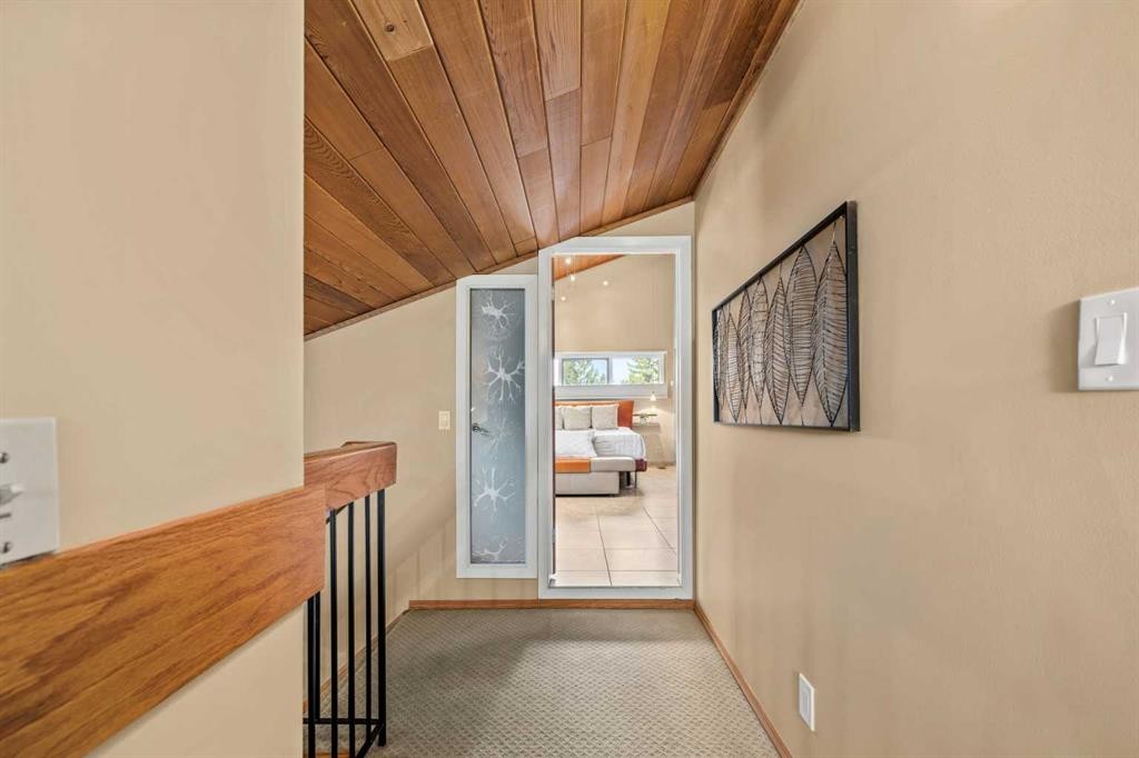 8 Varsplain Place Nw, Calgary, AB