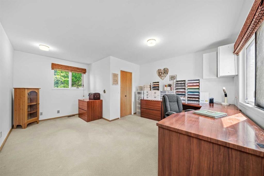 8 Varsplain Place Nw, Calgary, AB