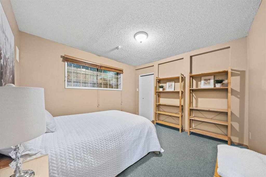 8 Varsplain Place Nw, Calgary, AB