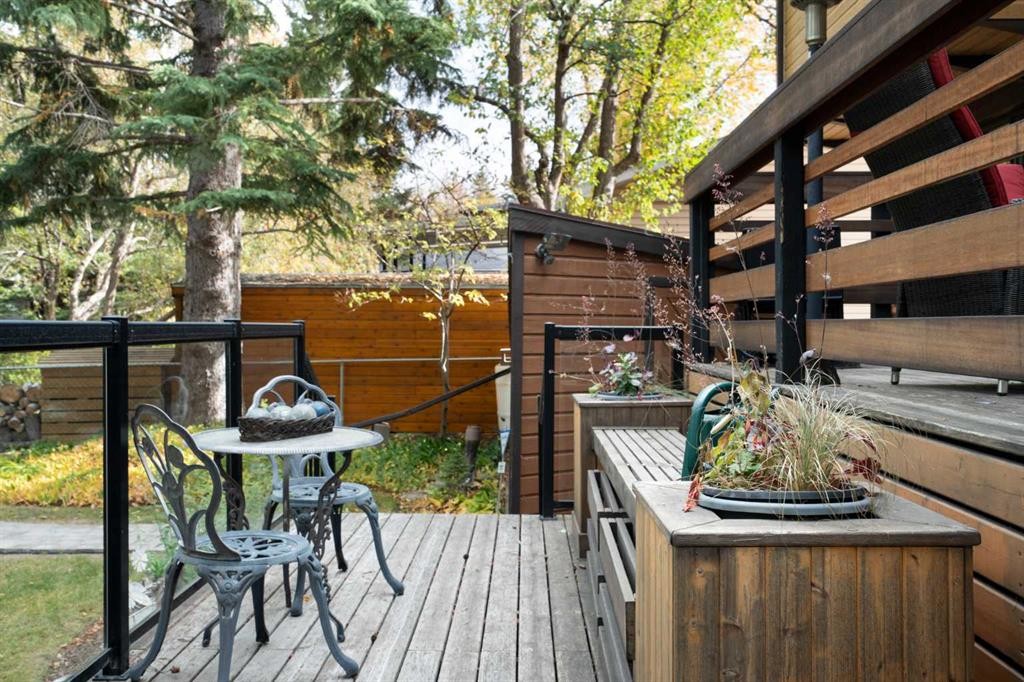 8 Varsplain Place Nw, Calgary, AB