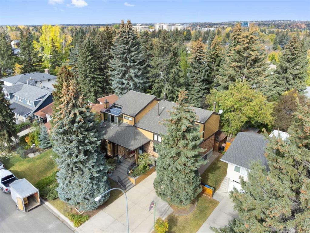 8 Varsplain Place Nw, Calgary, AB
