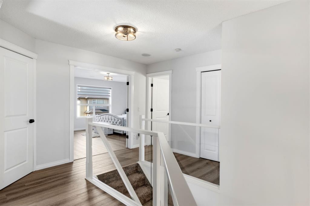 212 Willowmere Close, Chestermere, AB - Indoor Photo Showing Other Room