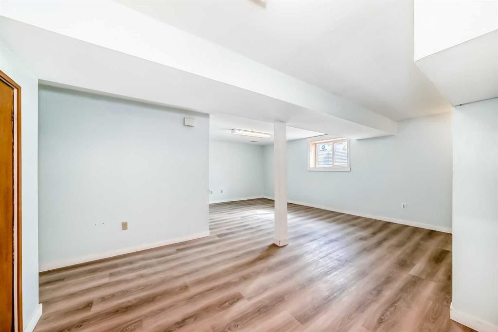 703 58 Street Se, Calgary, AB - Indoor