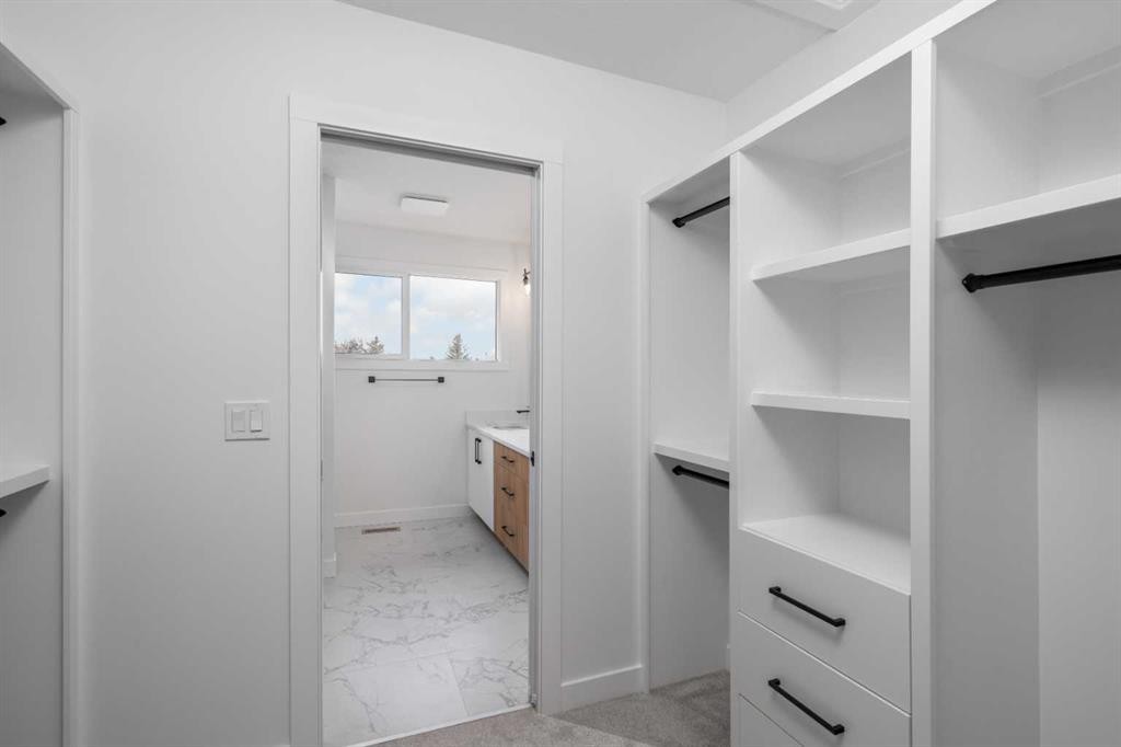 312 Queensland Road Se, Calgary, AB - Indoor