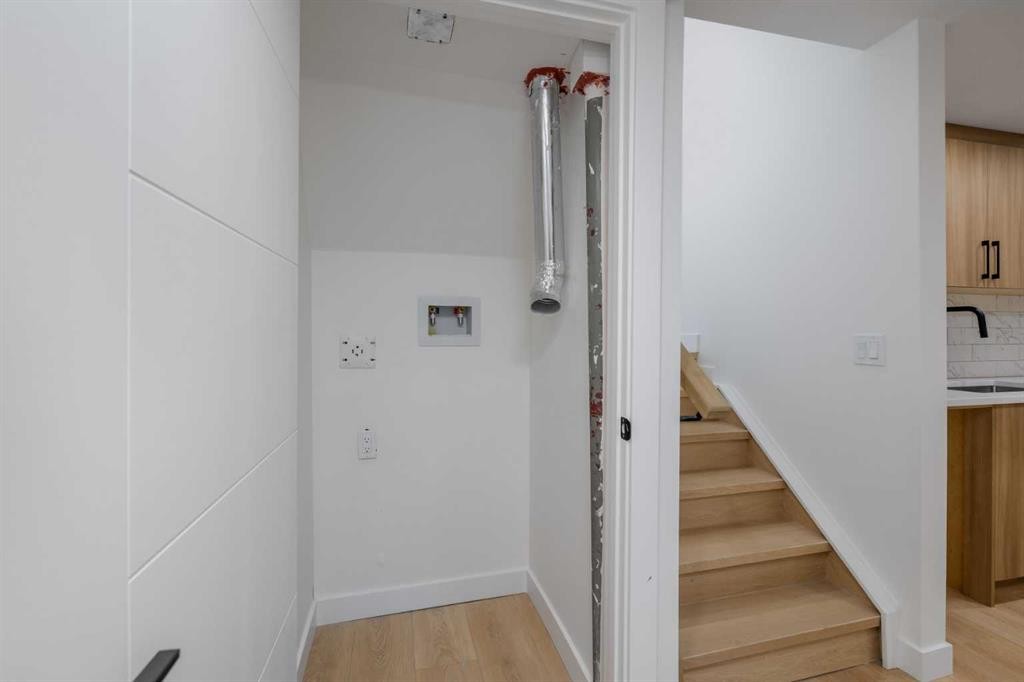 312 Queensland Road Se, Calgary, AB - Indoor Photo Showing Other Room